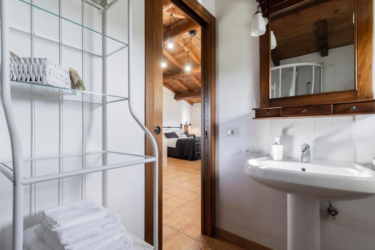 Casale Le Brecce B&B Отриколи Экстерьер фото